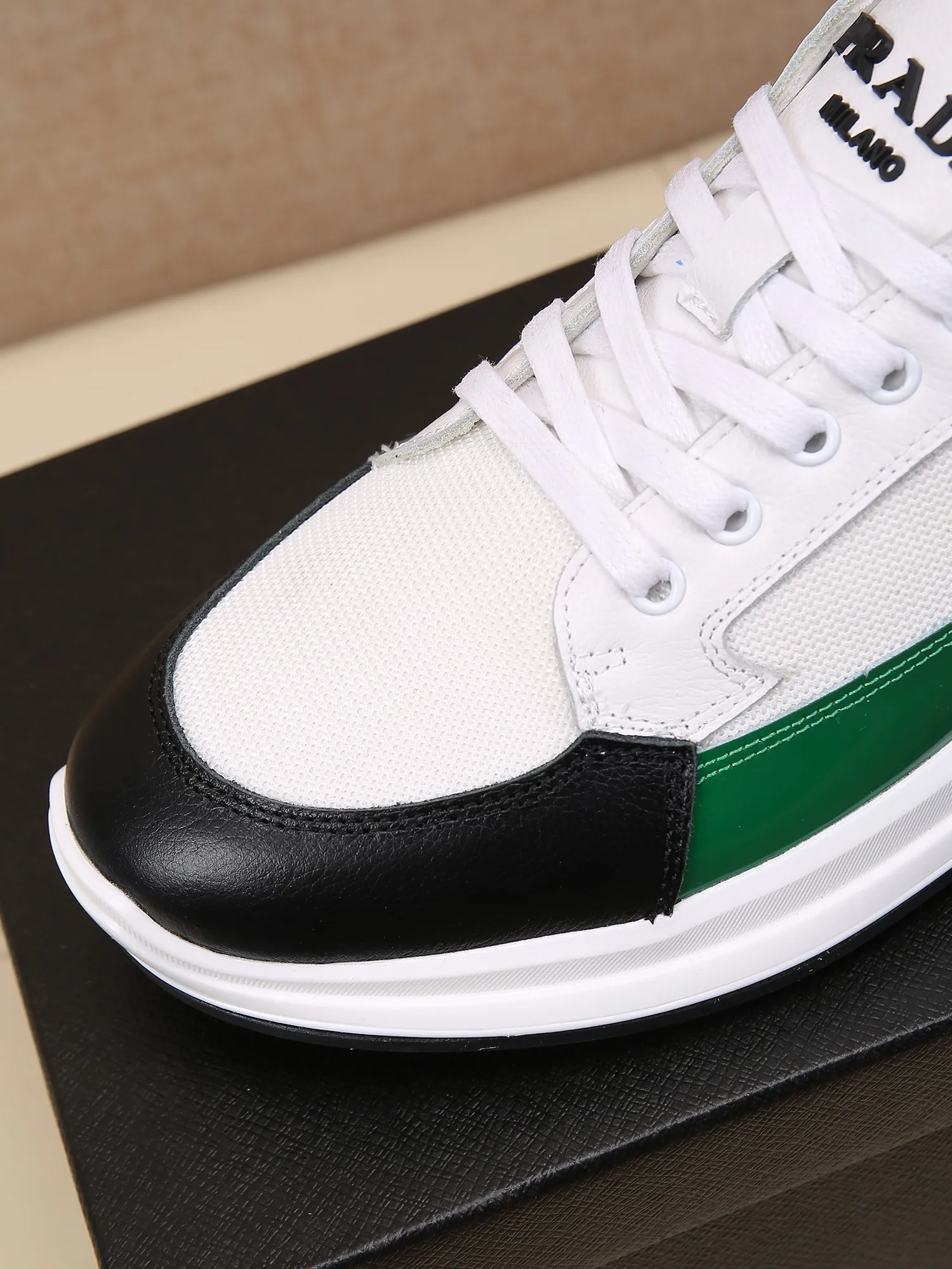 Batch 440 🕷️🕷️【PRADA】Prada's new men's fashionable casual shoes🇨🇳original quality, high-end boutique💯exquisite details,🌶🌶original lightweight, wear-resistant and non-slip original outsole, comfortable to wear🎋classic craftsmanship, fine workmanship, worth owning Code number: 38-44 Large quantities in stock